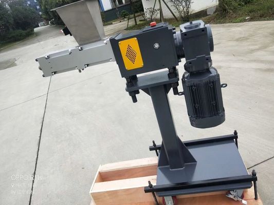 Matériel jumeau tournant vibrant du conducteur D2 de côté de boudineuse à vis pour l'extrudeuse de WPC