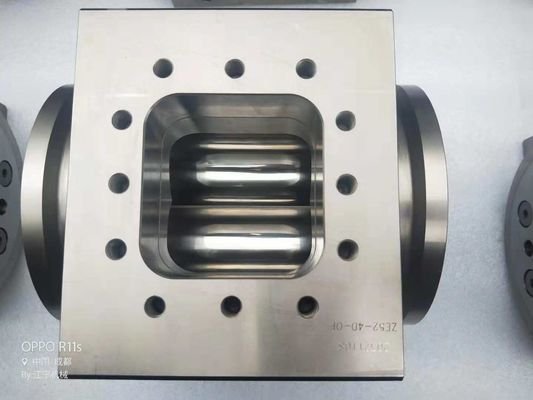 Barils à vis de l'extrudeur Berstoff ZE 82