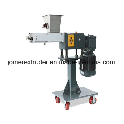 Co-rotation extrudeuses à double vis alimentateur latéral JCW63 facile à nettoyer pour l'usine de nourriture gonflée