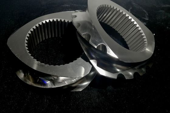 Parties détachées d'extrudeuses à double vis certifiées ISO9001 2015 pour le sablage et le polissage